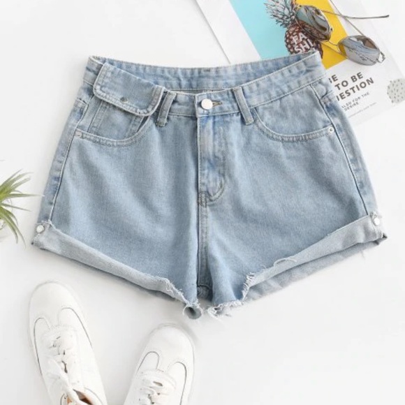 Jean Shorts with Pocket Detail - Picture 1 of 9